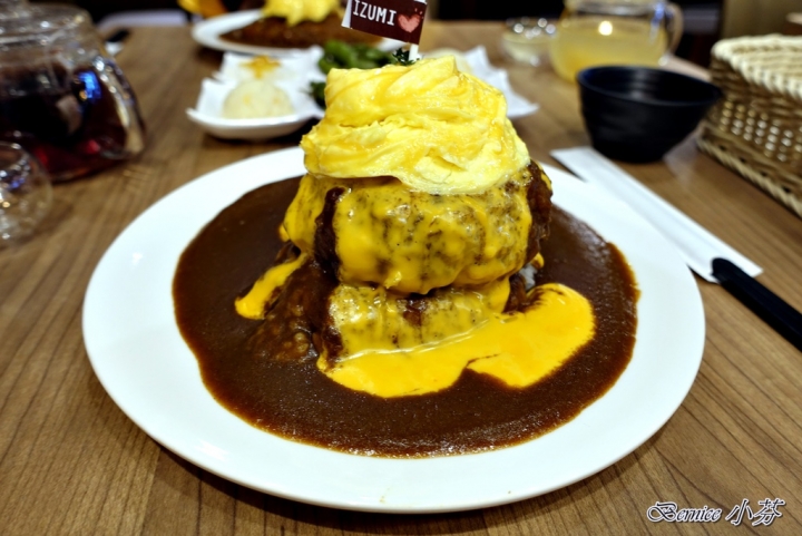 棧 F.M.L Cafe 花樣拿鐵/IG打卡熱點/視覺系餐廳/網紅餐廳(捷運劍南路站)