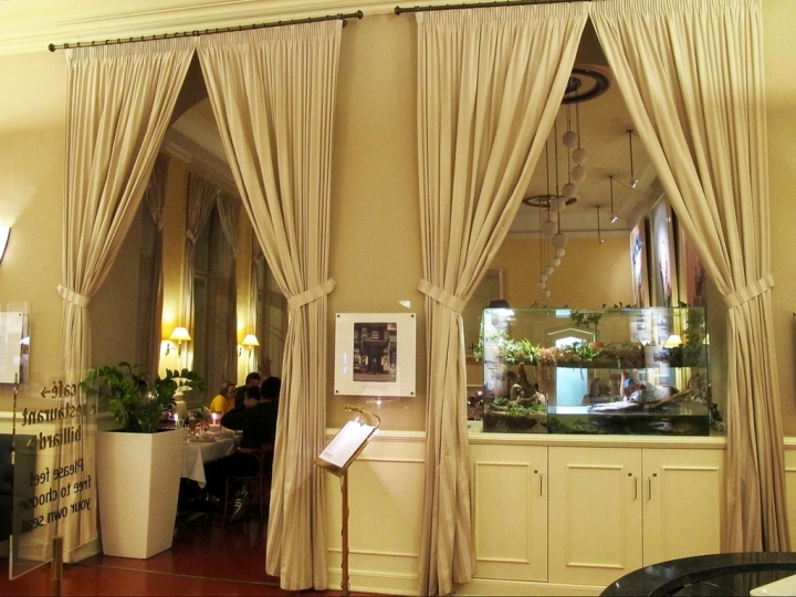【Czech.食】美味布拉格(下)城堡區Tři století餐廳與Café Louvre羅浮咖啡
