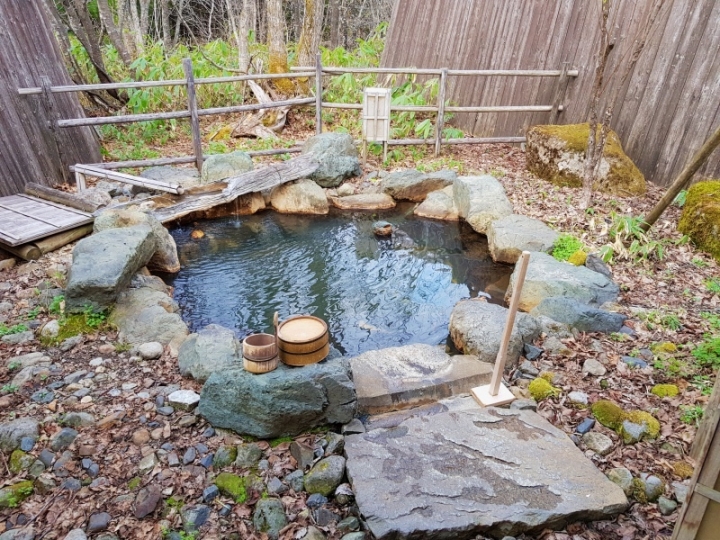 日本北陸 吃高級飛驒牛【匠の宿 深山櫻庵】平湯溫泉住宿推薦