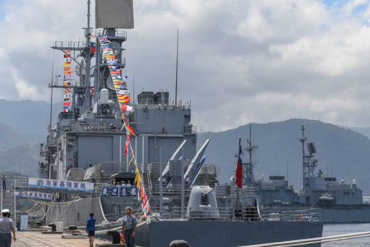 [亂拍照] 2018 宜蘭蘇澳軍港 參觀基隆艦(紀德艦)