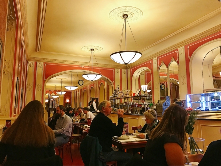 【Czech.食】美味布拉格(下)城堡區Tři století餐廳與Café Louvre羅浮咖啡