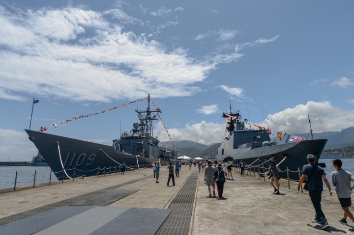 [亂拍照] 2018 宜蘭蘇澳軍港 參觀基隆艦(紀德艦)