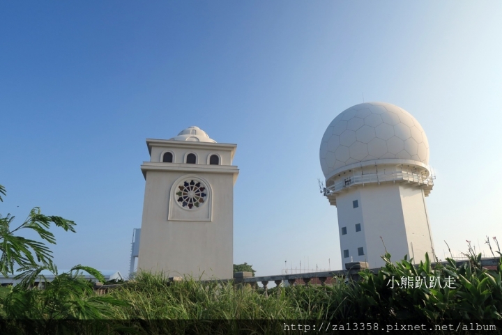 【新北-貢寮】希臘風的白色建築物『三貂角燈塔』，擁有無敵美景與海景~