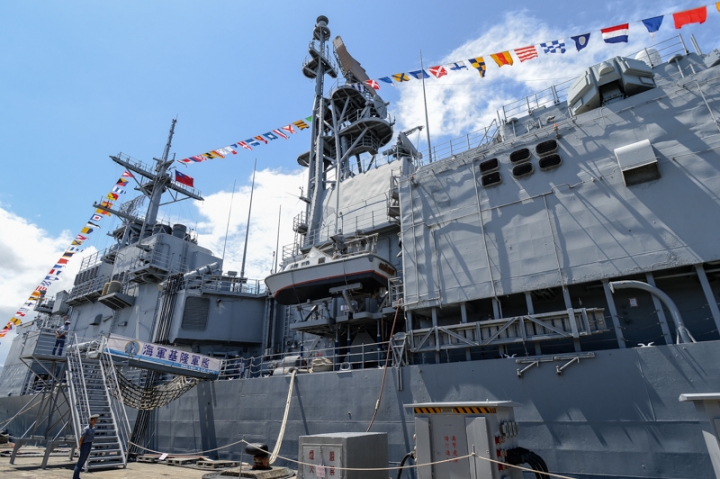 [亂拍照] 2018 宜蘭蘇澳軍港 參觀基隆艦(紀德艦)