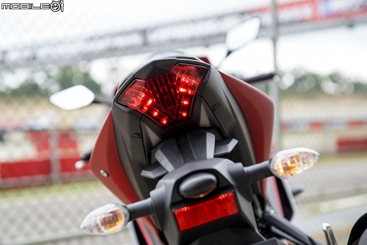 2019 YAMAHA YZF-R3 賽道試駕 R-DNA 有感配備進化