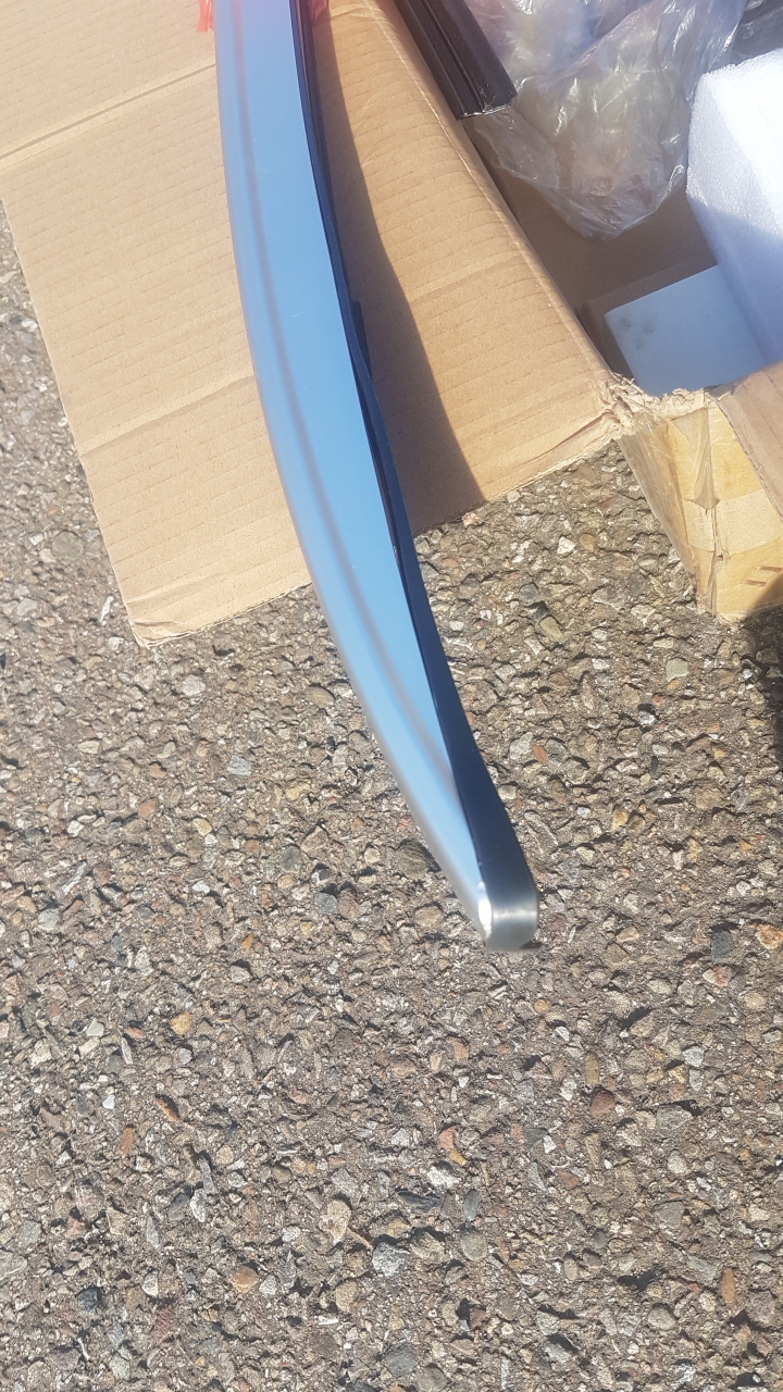 crv5車頂架豎桿安裝