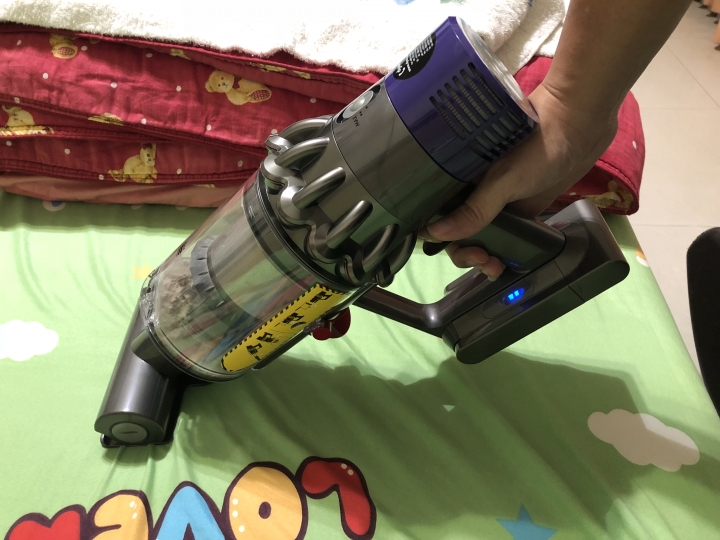 Dyson Cyclone V10無線吸塵器，是寵物家庭最完美的潔淨工具