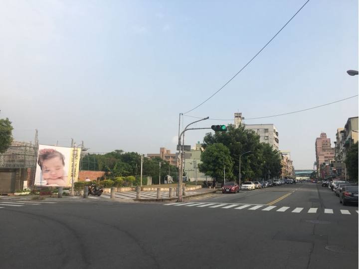原來高雄不只是市長力拼變藍天，連地方里長也無所不用其極的搬出女兒搶票