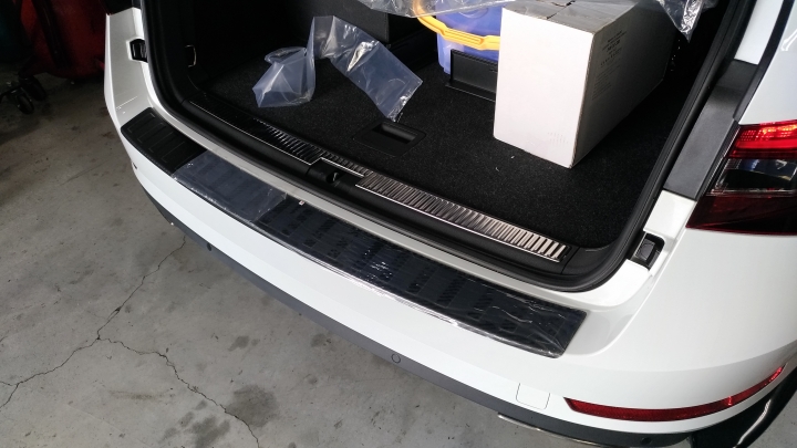 Škoda Superb Combi L&K 4X4 加裝徐府遮陽簾開箱