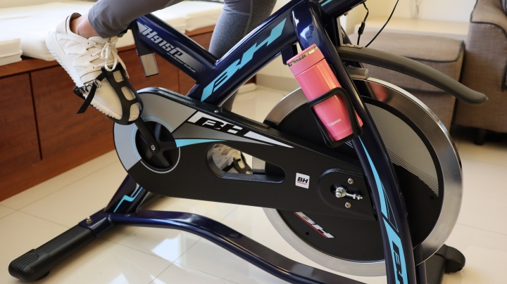 【飛輪車開箱&簡單介紹飛輪運動】預算大約2萬可以參考 / BH H915P- 體驗真實公路的騎乘感