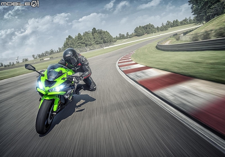 【海外快訊】中量級仿賽配備升級!2019 Kawasaki Ninja ZX-6R 636 正式發表!
