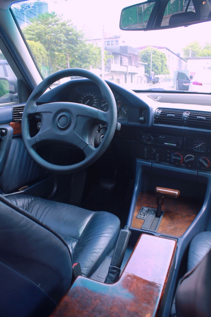 遲了23年的開箱 E34 M525