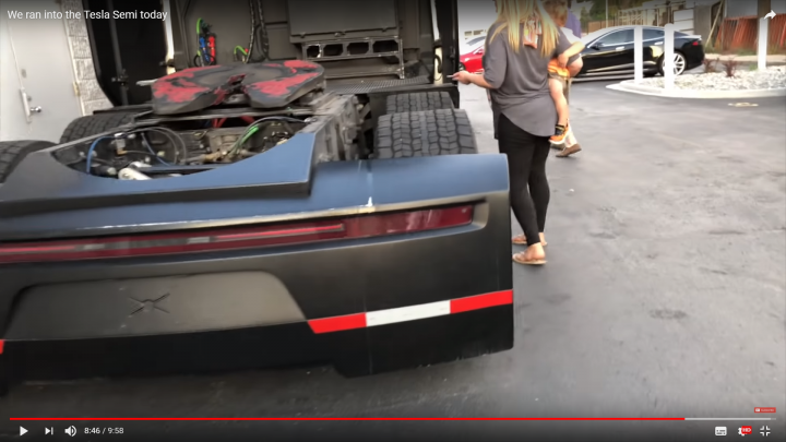 《TESLA Semi》多顆鏡頭／動力配置／日間外觀 (2018/09)