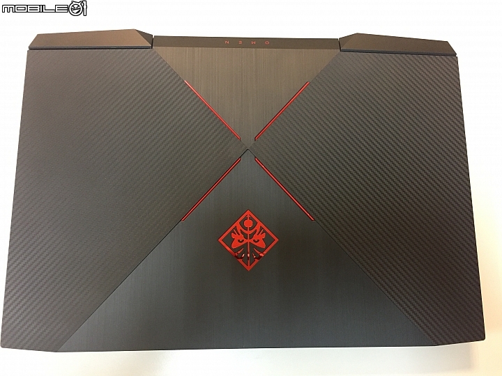 點我看大圖 HP OMEN 17-an137TX 17吋 電競筆電極不專業開箱