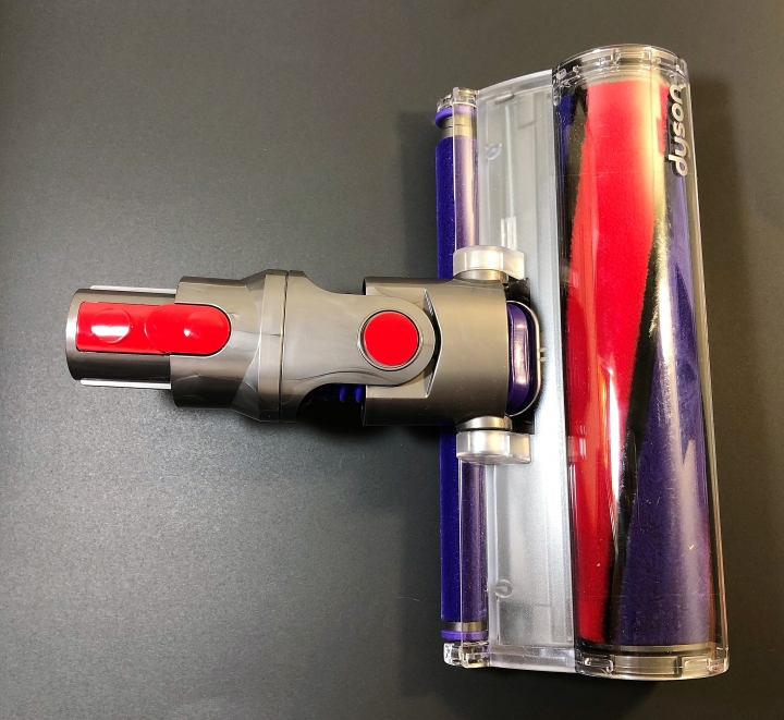 Dyson Cyclone V10無線吸塵器，是寵物家庭最完美的潔淨工具