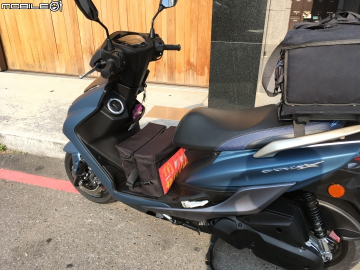 開箱 YAMAHA 五代勁戰 到手拉 包含這10來我所有過騎過 YAMAHA車系列