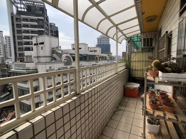 IPhone X +BZR+  bitplay HD Wide 鏡頭邊緣模糊