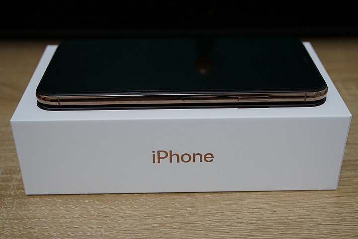 從iPhone 6跳躍到iPhone XS MAX(64G 金) 開箱分享