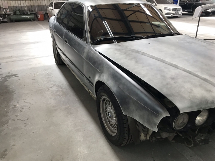 遲了23年的開箱 E34 M525