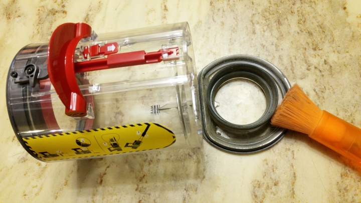 唯偏執狂得以倖存──Dyson V10初體驗