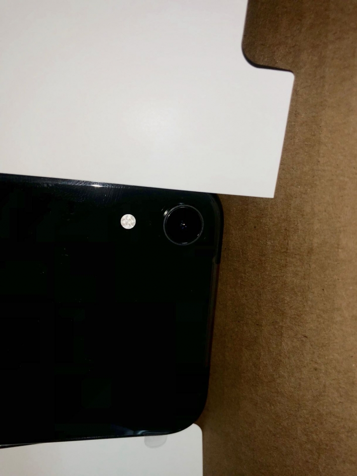 iPhone XR 黑 開箱分享（1028增加夜拍分享）