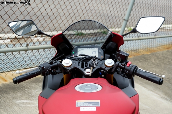 2019 YAMAHA YZF-R3 賽道試駕 R-DNA 有感配備進化