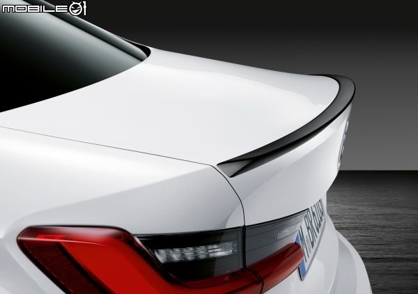 【海外新訊】BMW M GmbH火速推出G20 3 Series專用M Performance套件，大幅提升性能氛圍！
