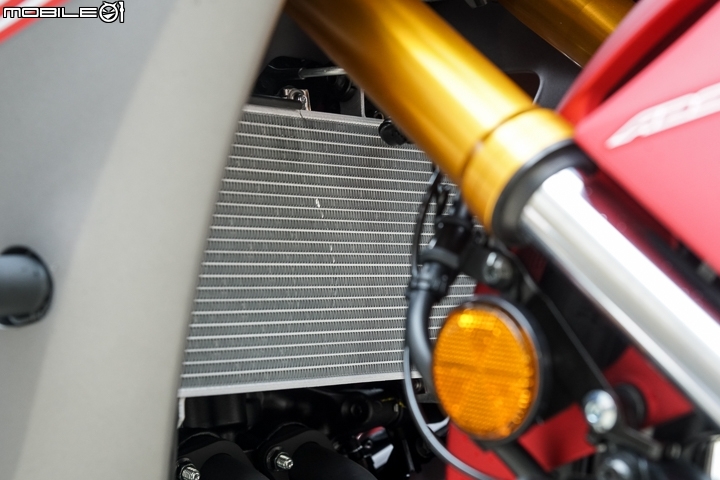 2019 YAMAHA YZF-R3 賽道試駕 R-DNA 有感配備進化