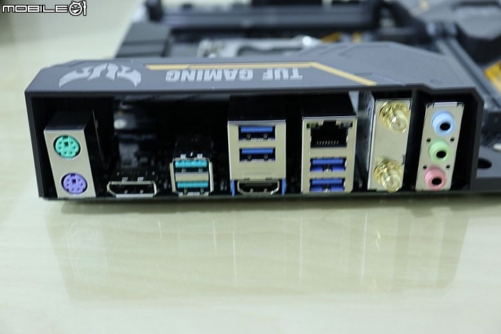 [開箱] 搭上九代的列車 TUF Z390-PLUS GAMING / 虎徹II / i5 9600K