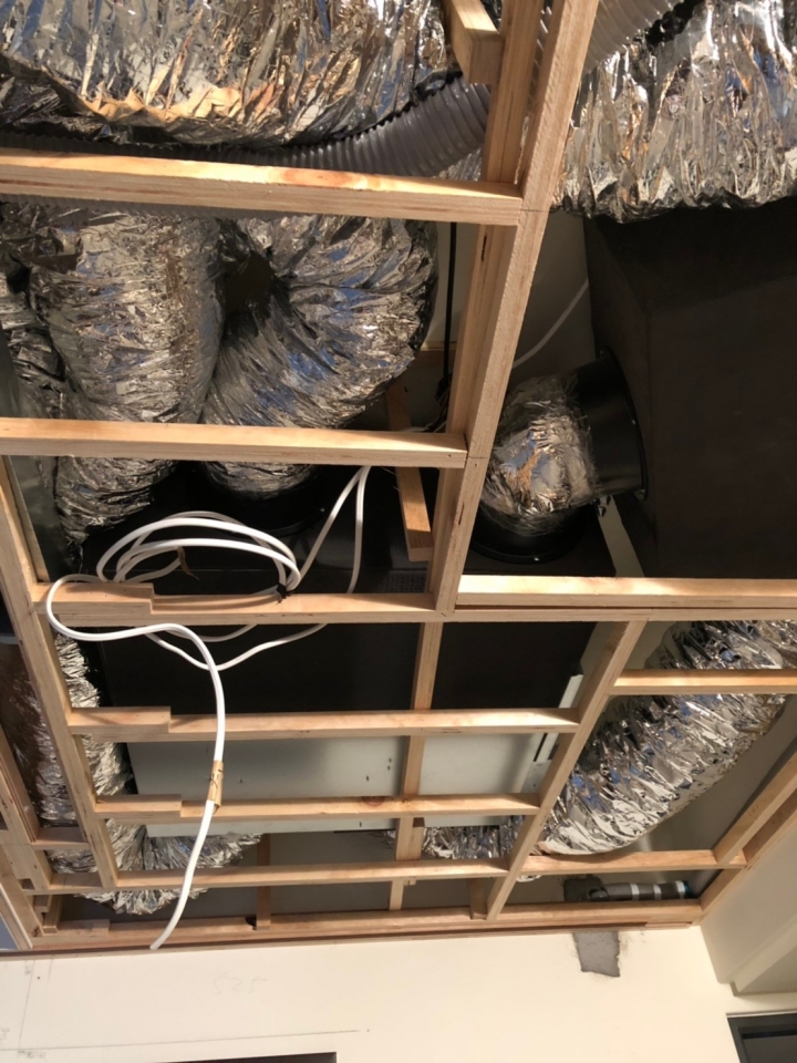 請各位高手能幫我看一下這樣的吊隱式冷氣與HRV配管是OK的嗎?