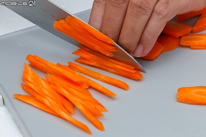 SHARP AX-XP4T 水波爐料理分享：雞肉野菇炊飯
