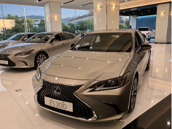 分享南港LEXUS賞車購車～