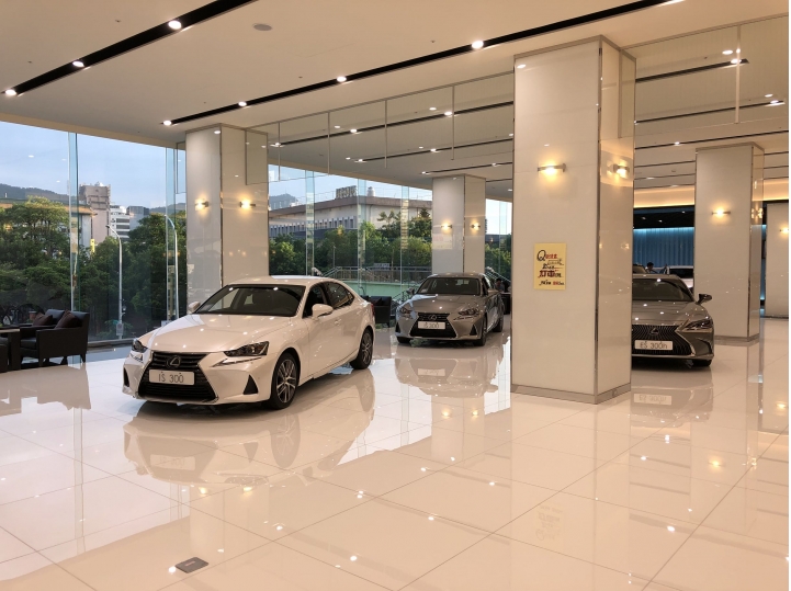 分享南港LEXUS賞車購車～