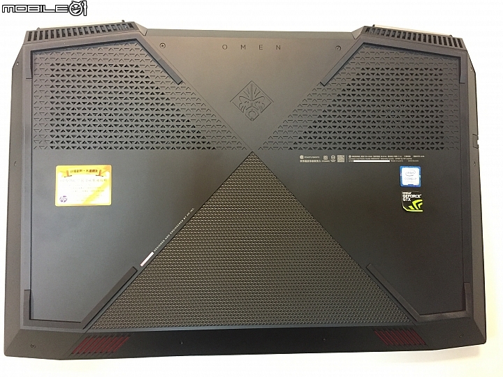 點我看大圖 HP OMEN 17-an137TX 17吋 電競筆電極不專業開箱
