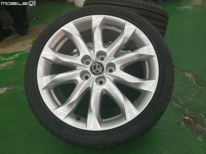 2015 Mazda3 225/40/R18輪胎選擇