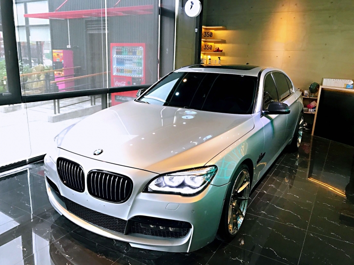 BMW 2013 F02 750LI LCI 五年車換皮術magic 比新車還亮🇩🇪頂級鍍膜分享