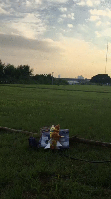 把恐龍主管射出去!!