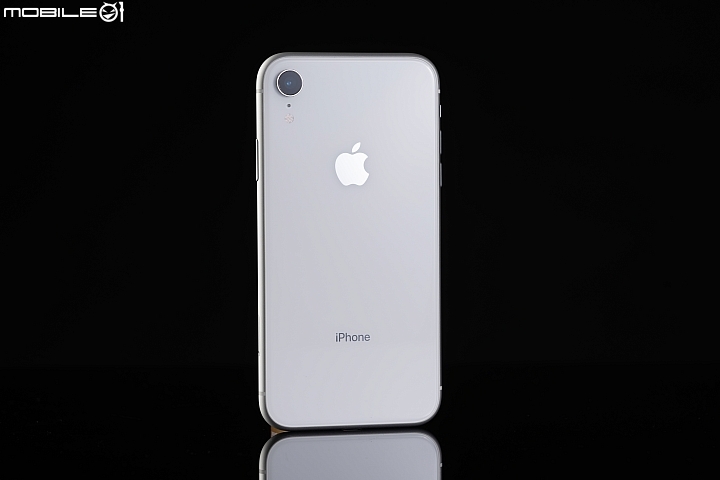 Apple iPhone XR 開賣！ 小惡魔帶你看六色實機質感！