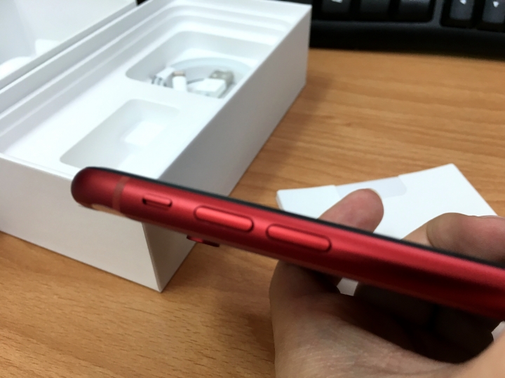 【開箱】I PHONE XR (128GB PRODUCT RED)