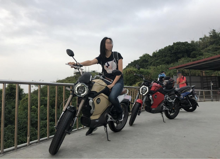 駕SUPER SOCO 速珂 TS/TC去看日落