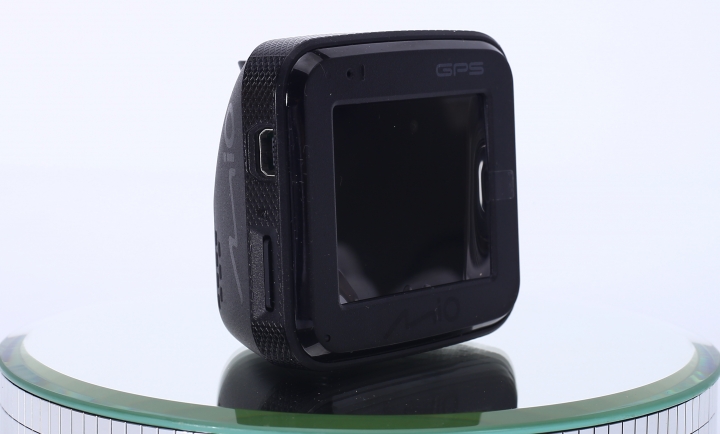 搭載 SONY STARVIS感光元件的行車記錄器