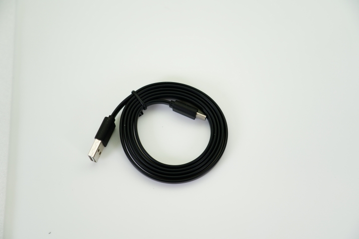 [開箱]攜帶式15.6吋螢幕 C-Froce CF011 type c簡單測試。
