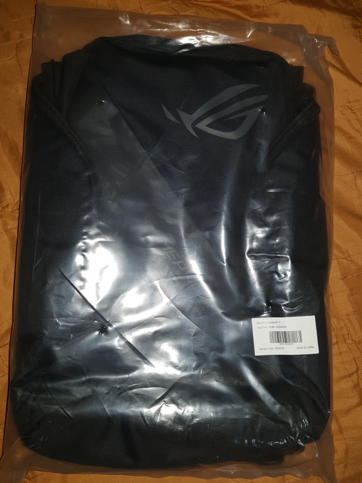 ROG Strix SCAR II GL704GM 簡易 開箱