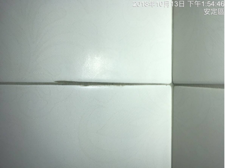 關於建商的施工品質？這樣的浴室磁磚完成度有80分？