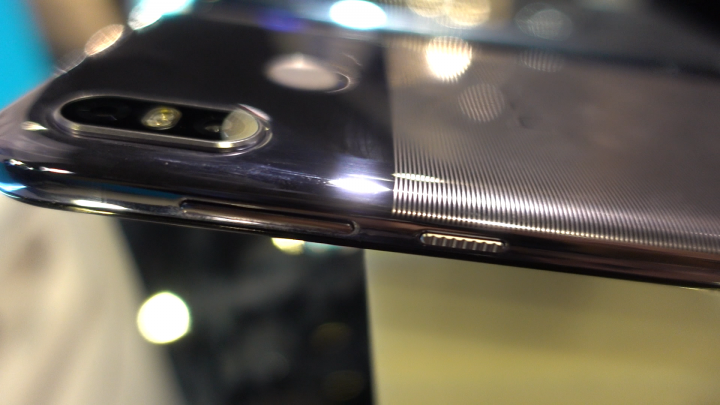 【分享】hTC U12 Life為什麼要用雙質感設計？原廠師妹介紹