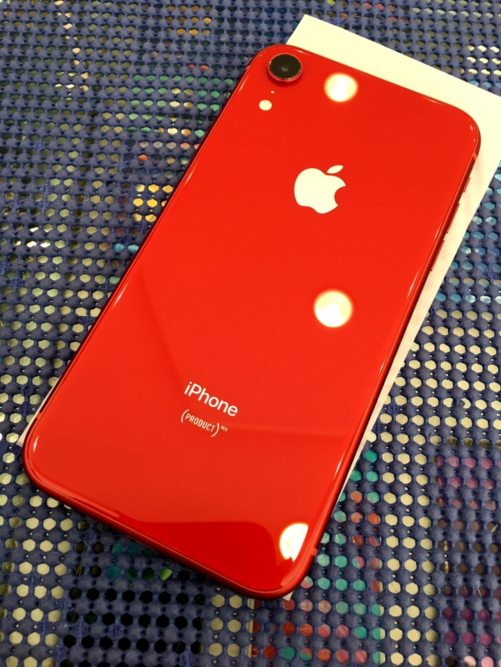 【開箱】I PHONE XR (128GB PRODUCT RED)
