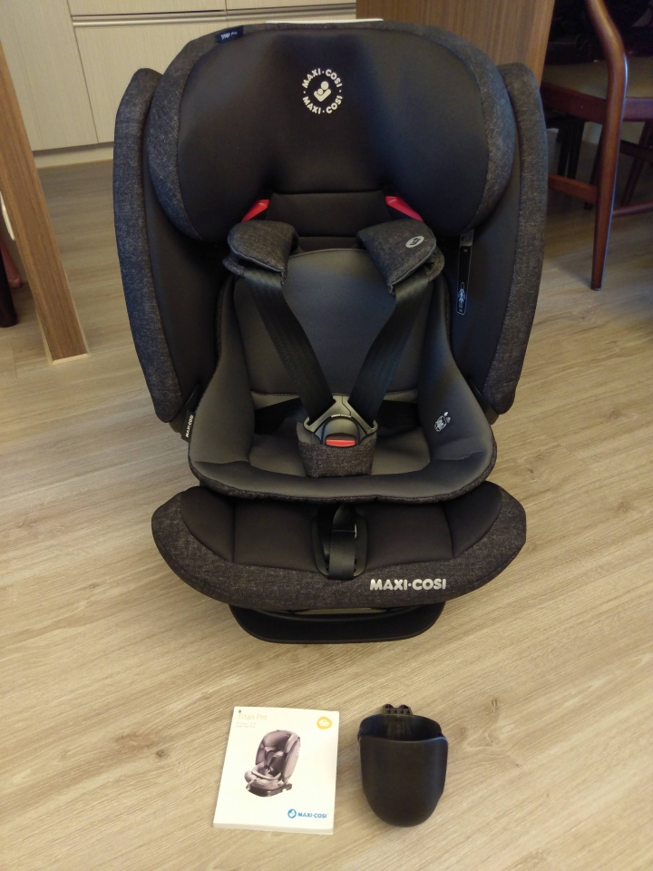 [開箱]Maxi-Cosi Titan Pro 9-36KG ISOFIX汽座分享