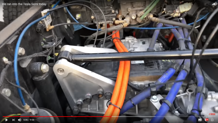 《TESLA Semi》多顆鏡頭／動力配置／日間外觀 (2018/09)