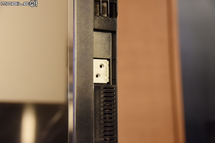 [開箱] 用專業震撼你的影音感官 SONY PRO BRAVIA FW-43BZ35F 商用顯示器