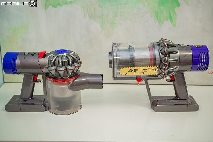 當黑貓遇上Dyson v10。搞定毛小孩的好幫手